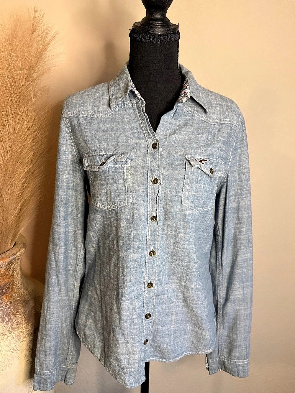 Hollister Chambray Button-Down Shirt Women's Cotton Blue & White Large